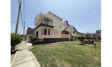 Venta Casa 3 Pisos Frente A Parque De Los Músicos Urb. Primavera