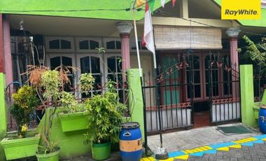 Disewakan Rumah Lokasi di Jl. Jojoran Baru, Mojo Surabaya