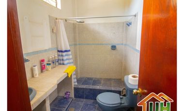 00526 - VENTA CASA YARINACOCHA - AMPLIO TERRENO - AT 1,220 M2