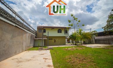 00526 - VENTA CASA YARINACOCHA - AMPLIO TERRENO - AT 1,220 M2