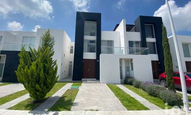 Casa en Venta en Fraccionamiento Argenta Belli, ZAKIA, Querétaro, Querétaro