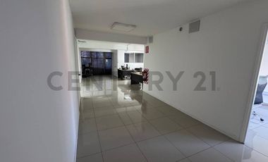 Se vende propiedad comercial sector Gran Via