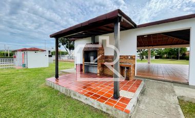 casa en venta en villa del rosario. Cod V12634