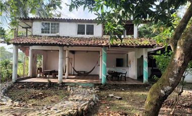 LAS LAJAS, HOSTAL EN VENTA CERCANO A LA PLAYA.