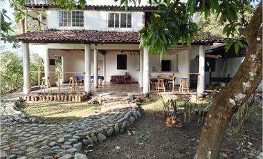 LAS LAJAS, HOSTAL EN VENTA CERCANO A LA PLAYA.