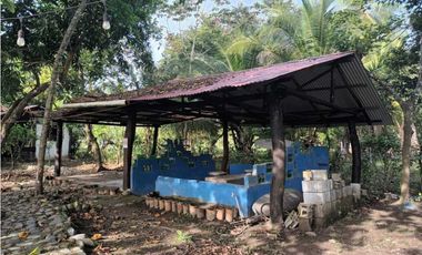 LAS LAJAS, HOSTAL EN VENTA CERCANO A LA PLAYA.