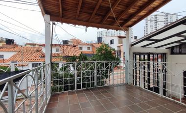 casa en venta en los patios. Cod V16367