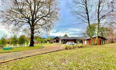 Casa en arriendo de 4 dorm. en Villarrica, Puerto Pucon.