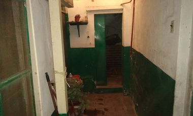 LATORRE PROP VENDE CHALET A REFACCIONAR BARRIO