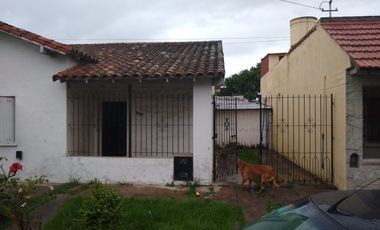 LATORRE PROP VENDE CHALET A REFACCIONAR BARRIO