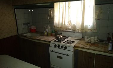 LATORRE PROP VENDE CHALET A REFACCIONAR BARRIO