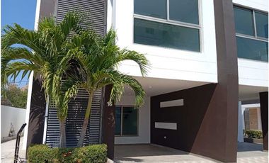 Hermosa casa de lujo para estrenar cerca al mar Santa Marta.