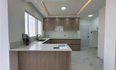 CASAS EN VENTA EN URBANIZACIÓN PRIVADA LA ROMANA SUR DE MANTA