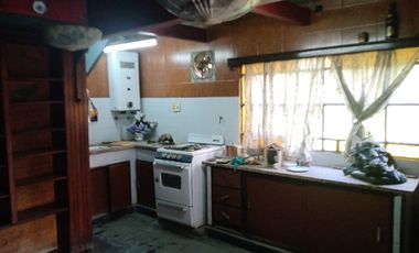 Casa en venta en Quilmes Este