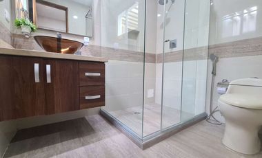 COD. 336 - SE VENDE CASA - BARRIO: VENECIA II