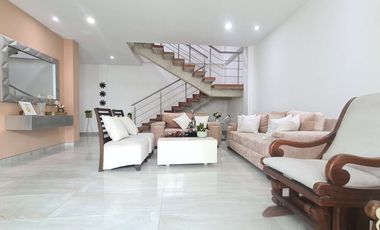 COD. 336 - SE VENDE CASA - BARRIO: VENECIA II