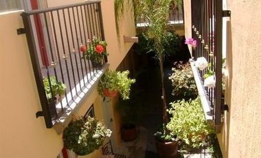 VENTA CASA GRANDE EN CHAPALA JALISCO. CON USO DE SUELO MIXTO