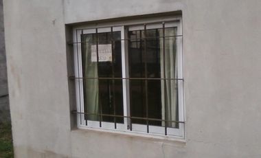 Casa a terminar con 2 dormitorios y escritura en venta