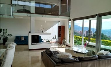 CASA CAMPESTRE CON VISTA ABIERTA A LA CIUDAD, LAS PALMAS, MEDELLIN