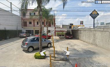 Venta de plaza comercial zona Garza Sada