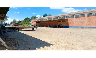 SE ARRIENDA LOTE Y MUELLE DE CARGA EN BOGOTA
