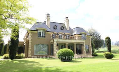 Maravillosa Casa en Exclusivo Condominio