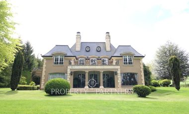 Maravillosa Casa en Exclusivo Condominio