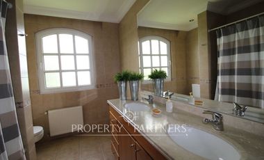 Maravillosa Casa en Exclusivo Condominio