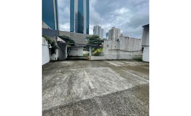 Alquiler de Casa Duplex Comercial en Obarrio (MM)