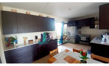 VENDO CASA DE SEGUNDA EN ALTOS DE SAN ANTONIO