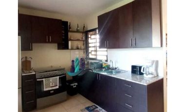 VENDO CASA DE SEGUNDA EN ALTOS DE SAN ANTONIO