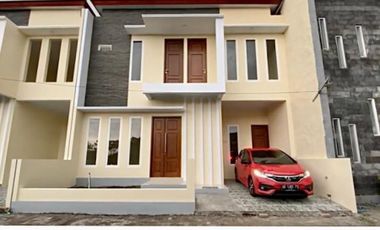 Rumah Baru 2 lantai, dalam ringroad dekat pusat Kota Jogja