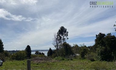 Parcela en Venta en Parcela de 1 Há y con 2 casas. Con Orilla de Playa y al costado del camino Caicaén- Calbuco