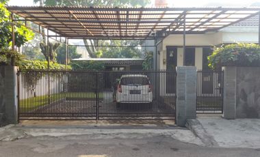 Rumah Asri Siap Huni Di Jl Pinguin Andir