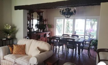 VENTA CASA EN ACASUSSO, MARTINEZ, SAN ISIDRO, TOTALMENTE NUEVA!!!!