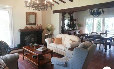 VENTA CASA EN ACASUSSO, MARTINEZ, SAN ISIDRO, TOTALMENTE NUEVA!!!!