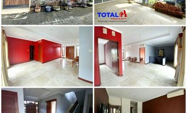 Disewakan Rumah Mewah Style Bali Modern Minimalis 2 Lantai di Padang Sambian Kelod,