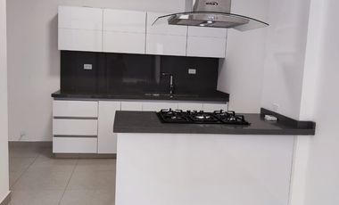 casa en arriendo en niza. Cod A11054