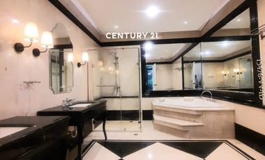 TURUN HARGA Rumah Mewah Siap Huni Dikawasan Elite Belakang Pasar