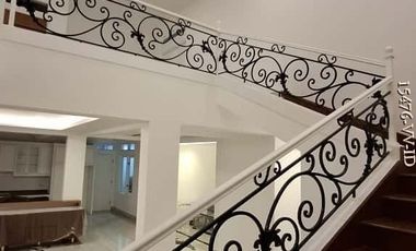 TURUN HARGA Rumah Mewah Siap Huni Dikawasan Elite Belakang Pasar