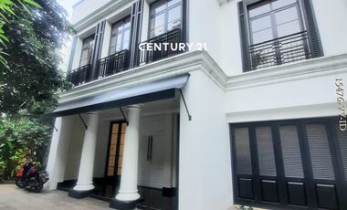 TURUN HARGA Rumah Mewah Siap Huni Dikawasan Elite Belakang Pasar