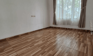Disewakan Rumah Siap Huni Posisi Hook Dalam Perumahan Di Sektor 9