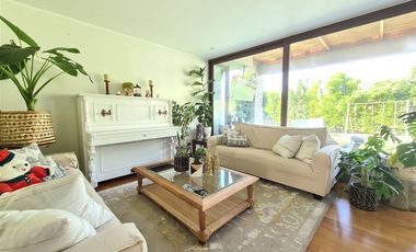 Oportunidad venta por viaje Casa 5D y 5B. Entrega inmediata.