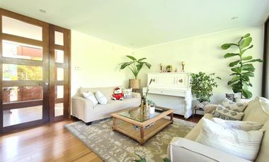 Oportunidad venta por viaje Casa 5D y 5B. Entrega inmediata.