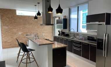 VENTA O ALQUILER CASA EN ALTOS DEL GOLF