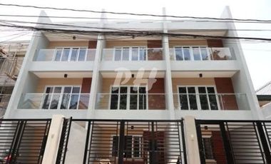 Beautiful Townhouse For Sale in Don Antonio near Commonwealth Avenue PH1004