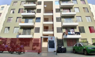Venta Departamento 1er piso en Condominio Torres de Quevedo  con seguridad las 24 horas.
Ubicado entre Av. Santa Rosa y Av. Del Contador. Cerca de ce