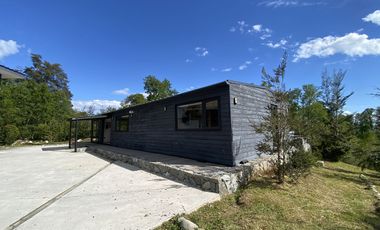 Linda casa en refugio cordillerano