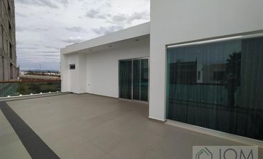 Residencia con Alberca y Amueblada
