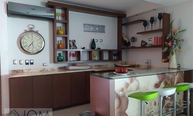 Residencia con Alberca y Amueblada